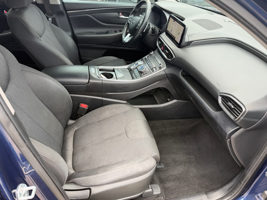 Photo 10 of this HYUNDAI SANTA FE
