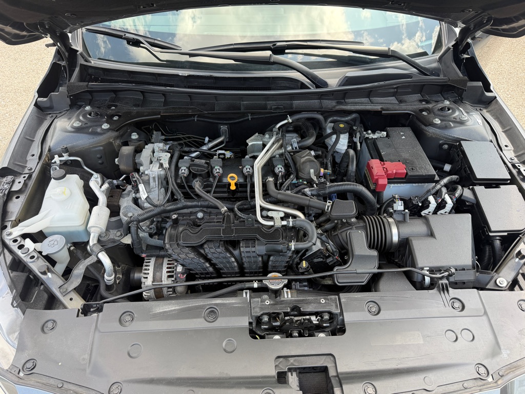 Photo 17 of this NISSAN ALTIMA