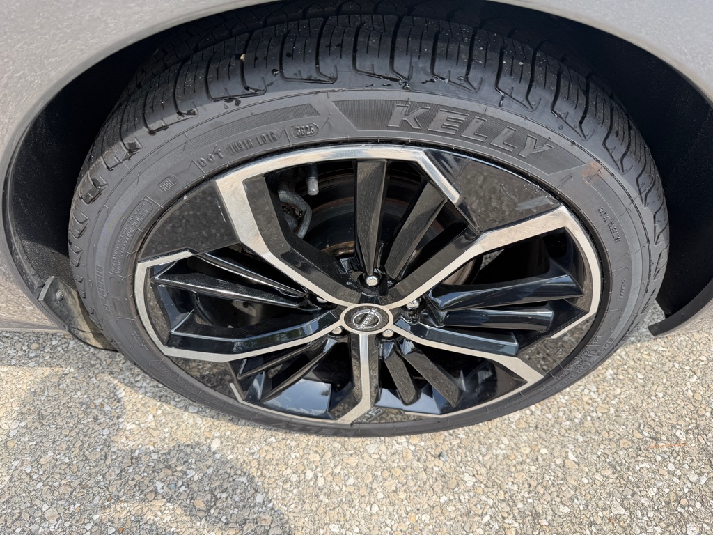 Photo 19 of this NISSAN ALTIMA