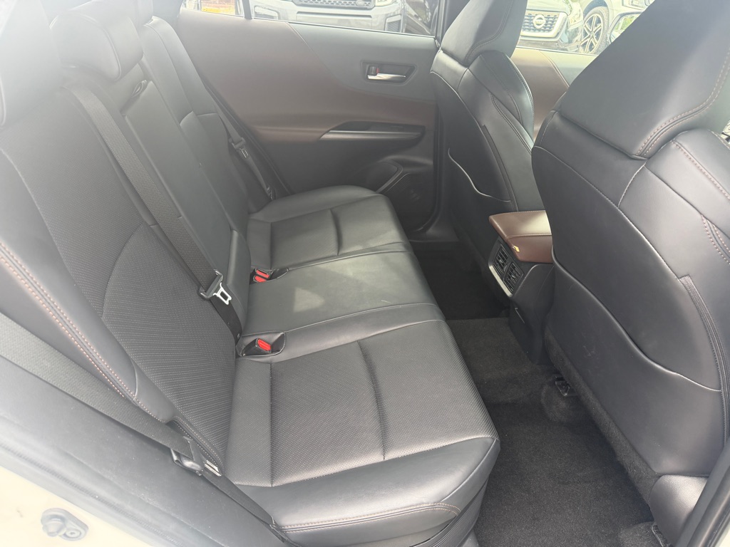 Photo 11 of this TOYOTA VENZA