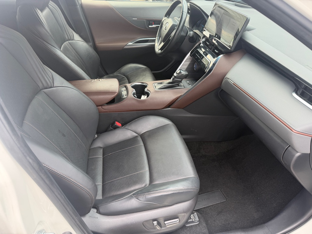 Photo 10 of this TOYOTA VENZA