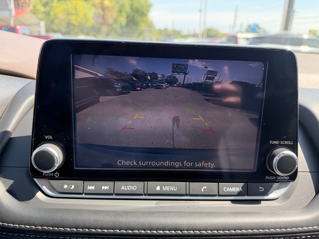 Photo 17 of this NISSAN ROGUE