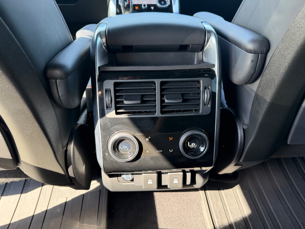 Photo 14 of this LAND ROVER RANGE ROVER SPO