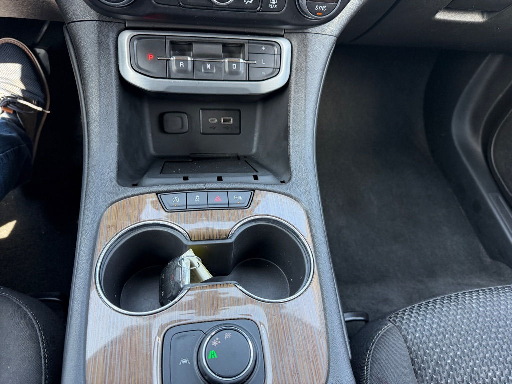Photo 18 of this GMC ACADIA