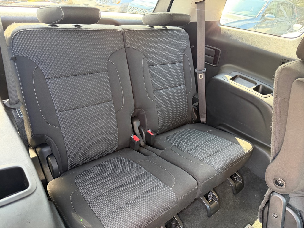 Photo 12 of this GMC ACADIA