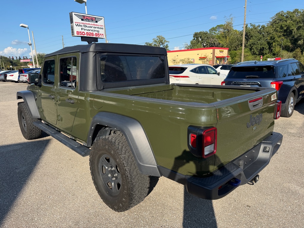 Photo 7 of this JEEP GLADIATOR