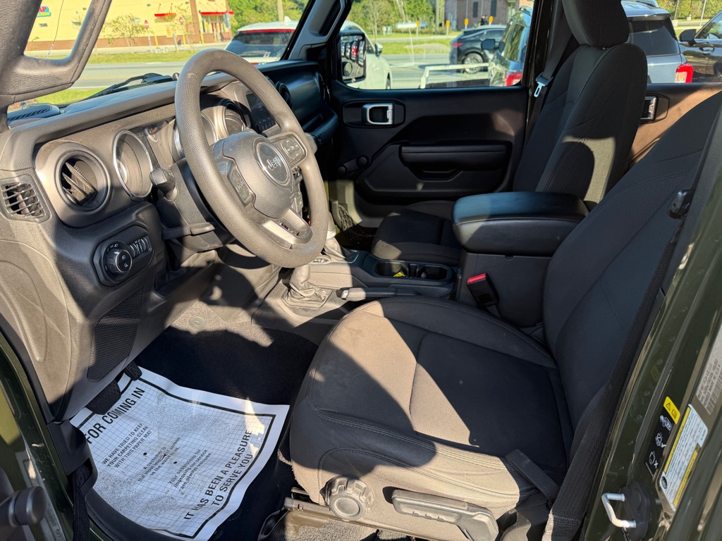 Photo 9 of this JEEP GLADIATOR