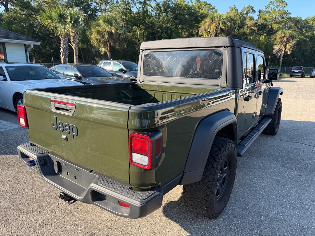 Photo 5 of this JEEP GLADIATOR