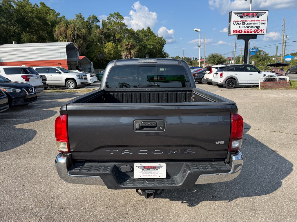 Photo 6 of this TOYOTA TACOMA