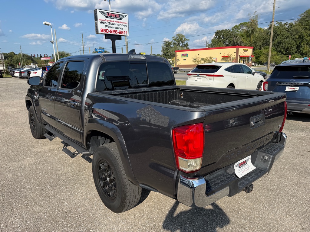 Photo 7 of this TOYOTA TACOMA