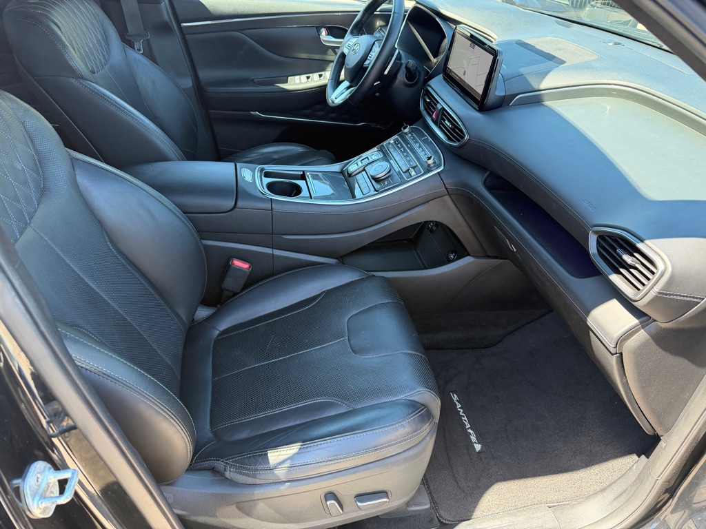 Photo 10 of this HYUNDAI SANTA FE