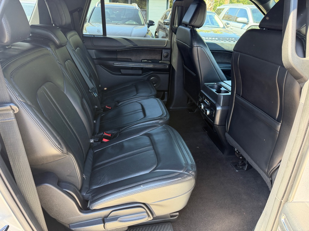 Photo 11 of this FORD EXPEDITION