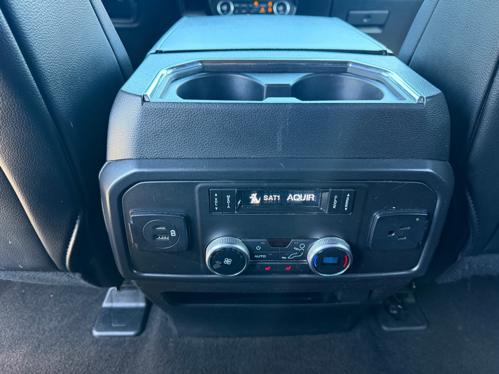 Photo 15 of this FORD EXPEDITION