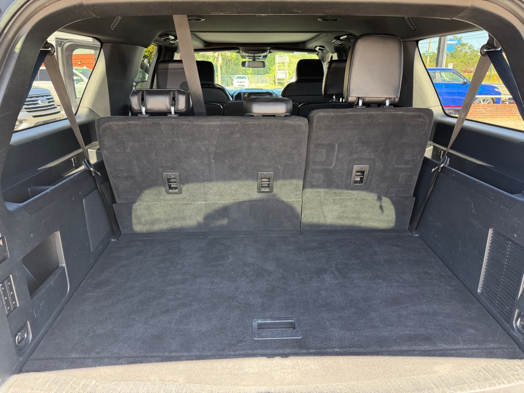 Photo 21 of this FORD EXPEDITION