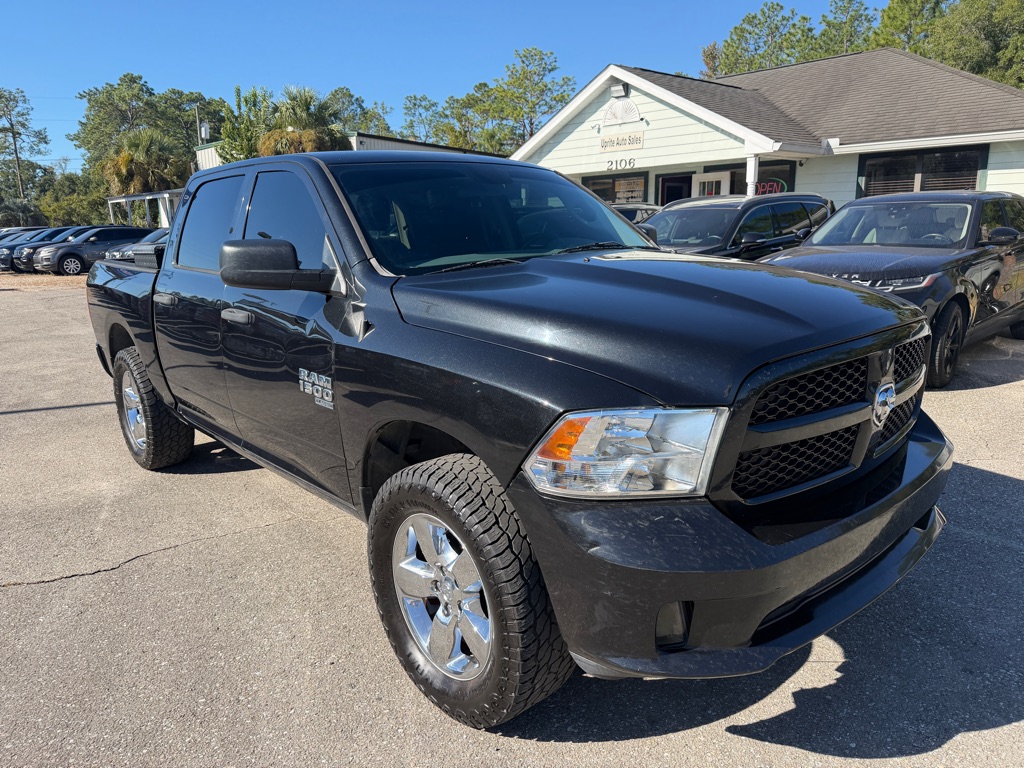 Photo 3 of this RAM 1500 CLASSIC