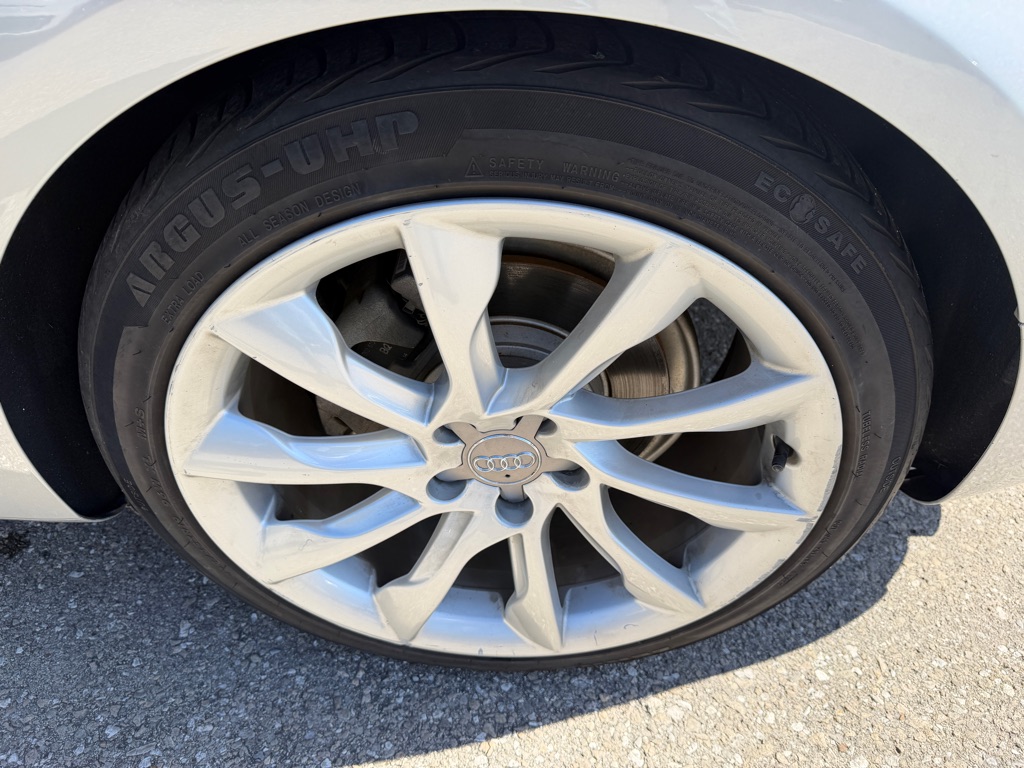 Photo 18 of this AUDI A5