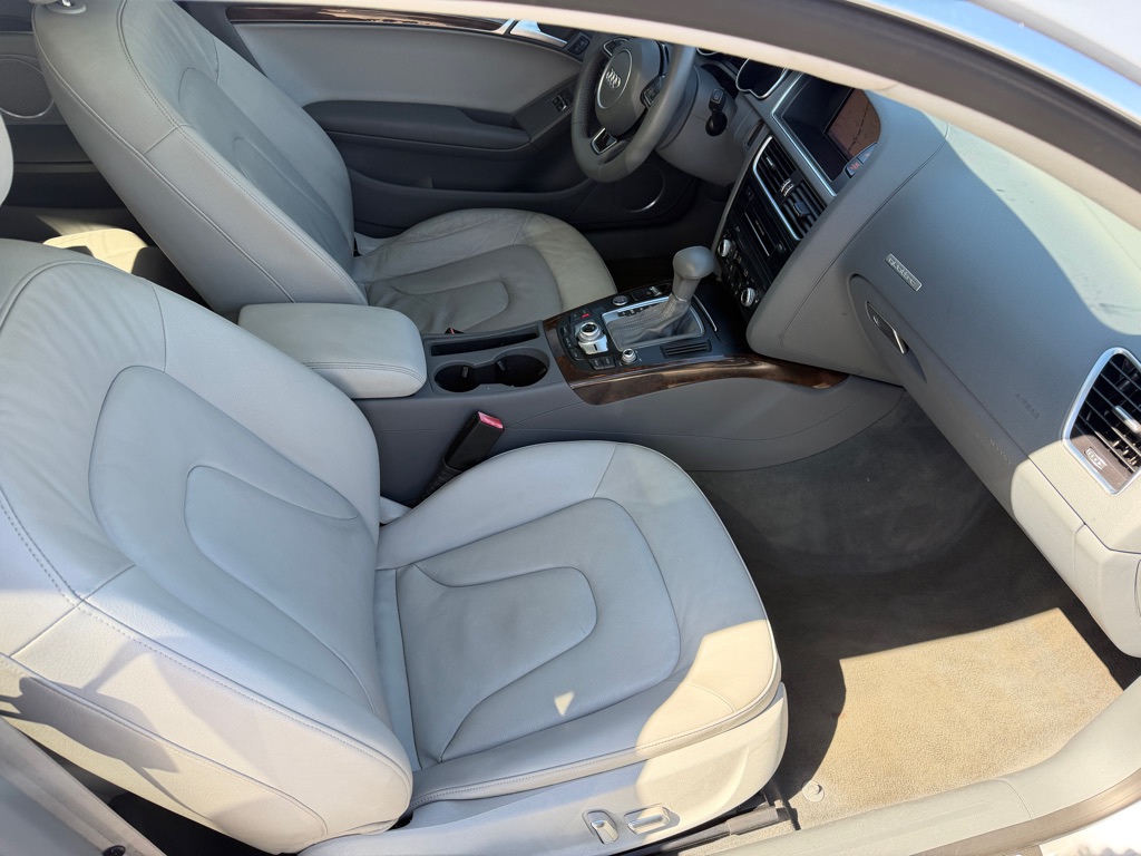 Photo 10 of this AUDI A5