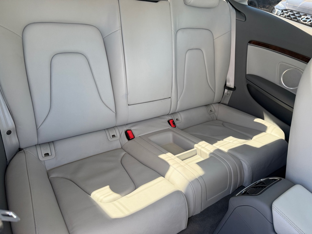Photo 11 of this AUDI A5