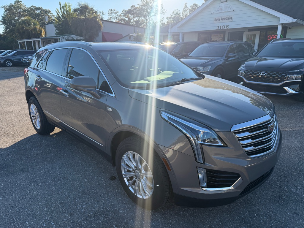 Photo 3 of this CADILLAC XT5