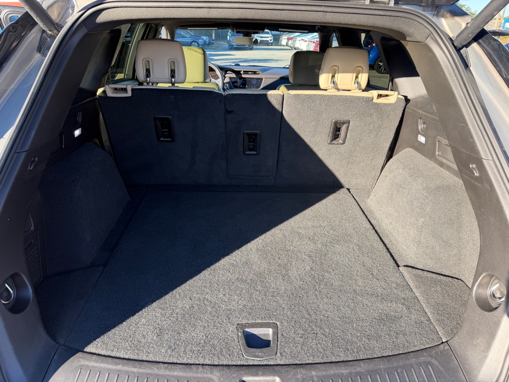 Photo 18 of this CADILLAC XT5
