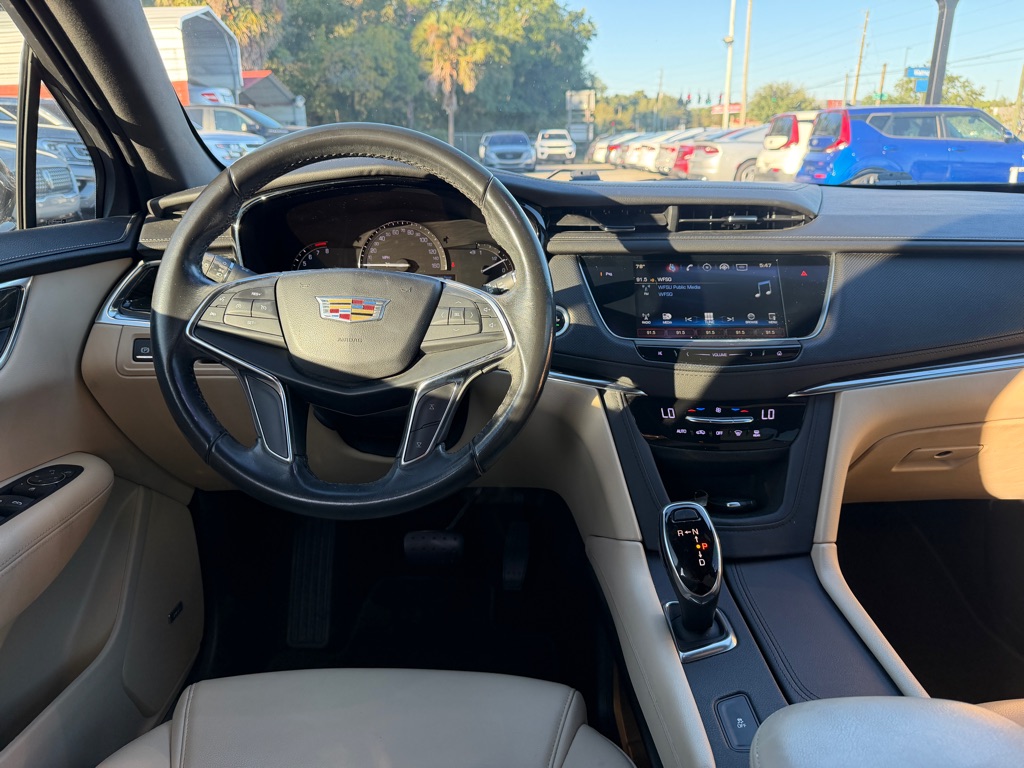 Photo 13 of this CADILLAC XT5