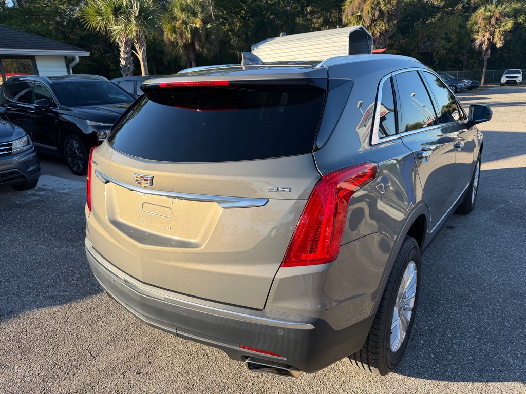 Photo 5 of this CADILLAC XT5