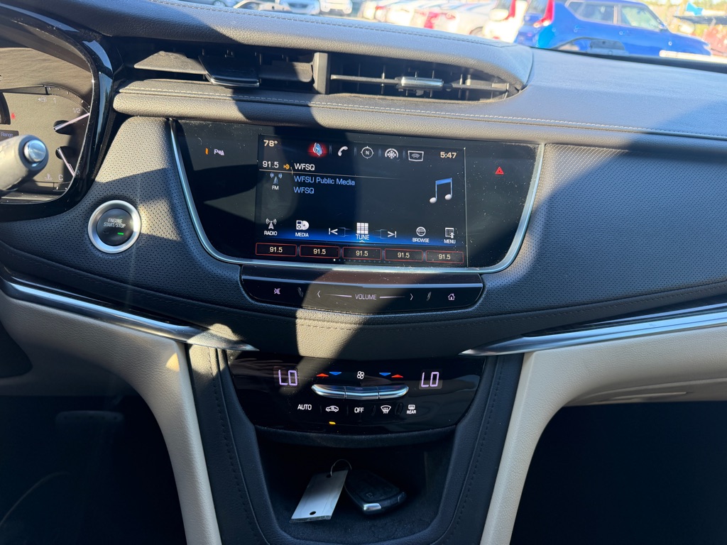 Photo 15 of this CADILLAC XT5