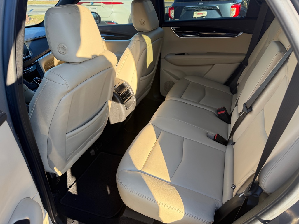Photo 12 of this CADILLAC XT5
