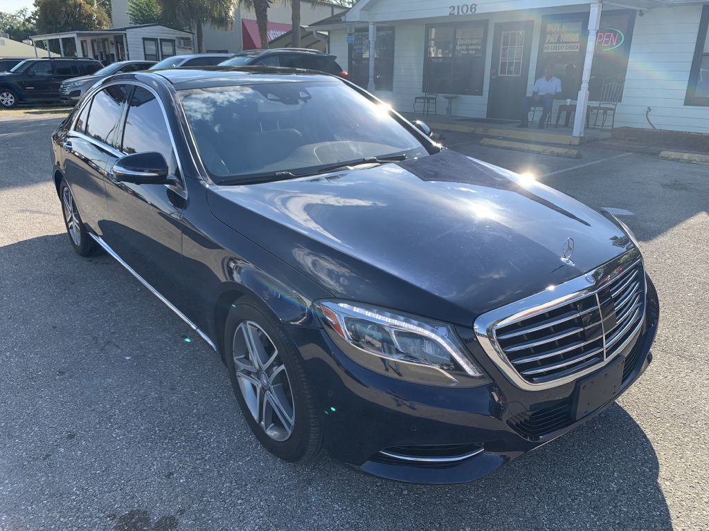 Photo 3 of this MERCEDES-BENZ S-CLASS
