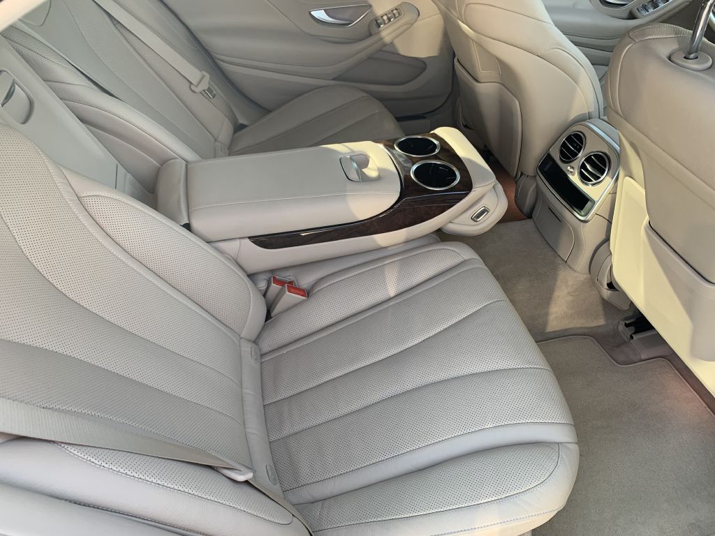 Photo 11 of this MERCEDES-BENZ S-CLASS