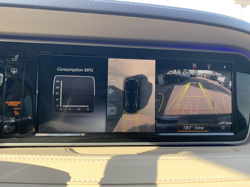 Photo 17 of this MERCEDES-BENZ S-CLASS