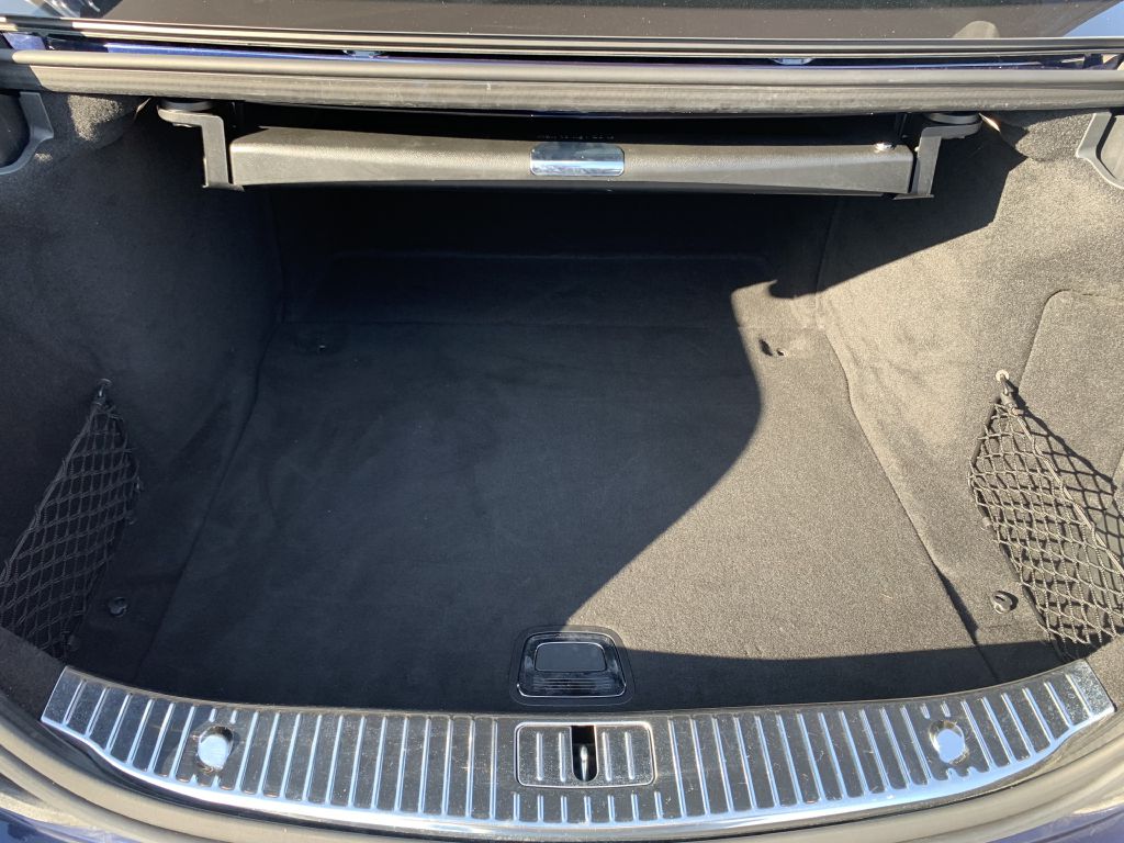 Photo 20 of this MERCEDES-BENZ S-CLASS