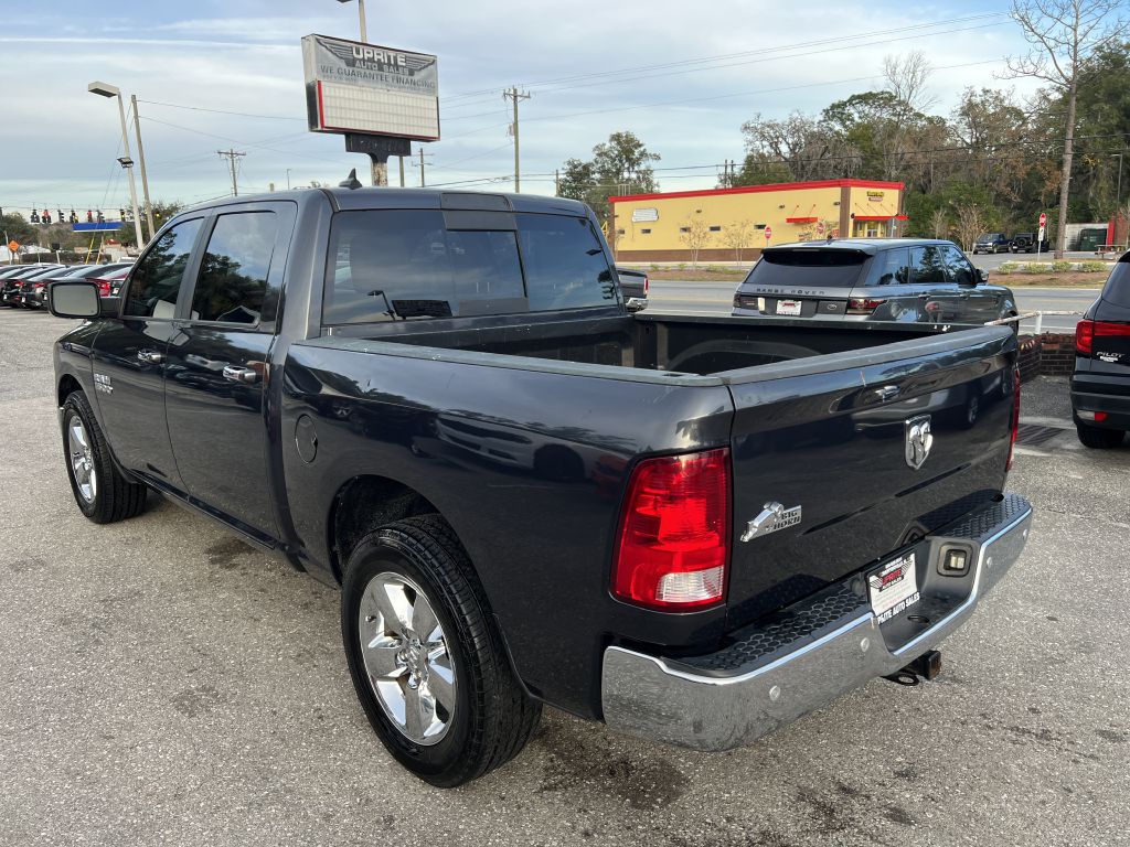 Photo 7 of this RAM 1500