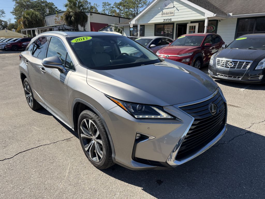 Photo 2 of this LEXUS RX