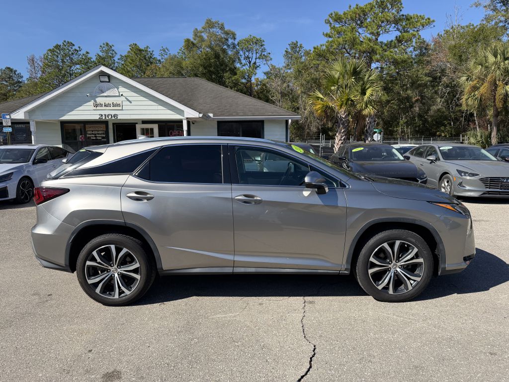 Photo 3 of this LEXUS RX