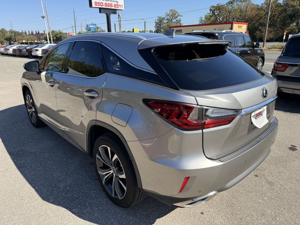 Photo 6 of this LEXUS RX