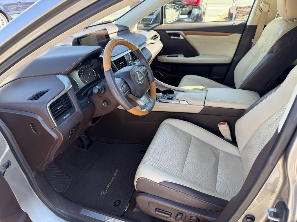 Photo 8 of this LEXUS RX