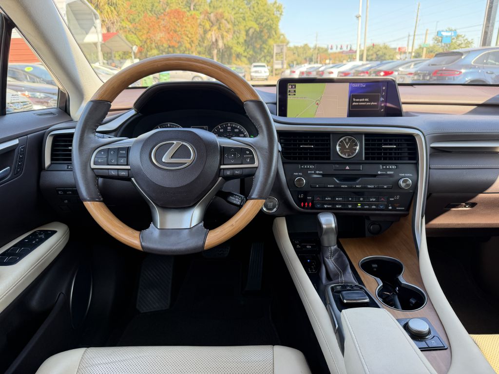 Photo 12 of this LEXUS RX