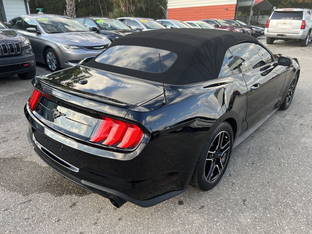 Photo 5 of this FORD MUSTANG