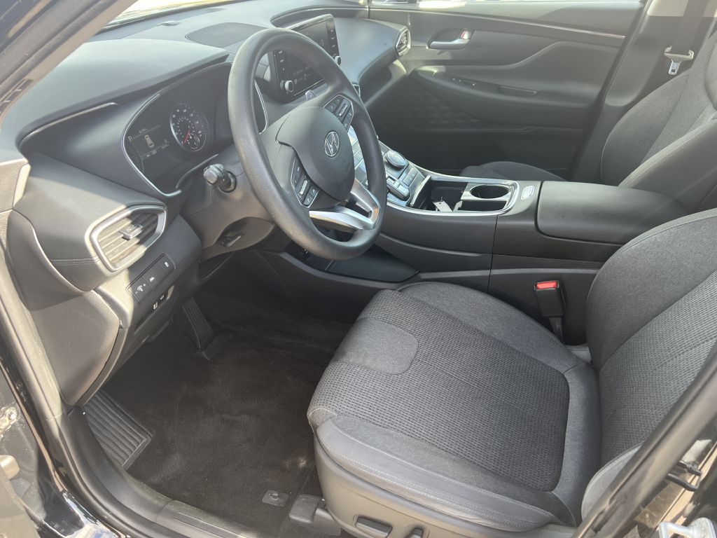 Photo 9 of this HYUNDAI SANTA FE