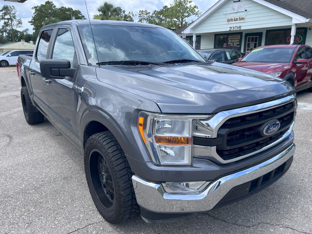 Photo 3 of this FORD F150