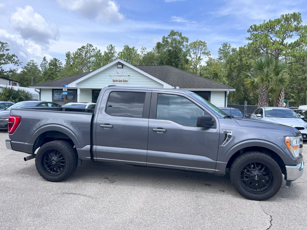 Photo 4 of this FORD F150