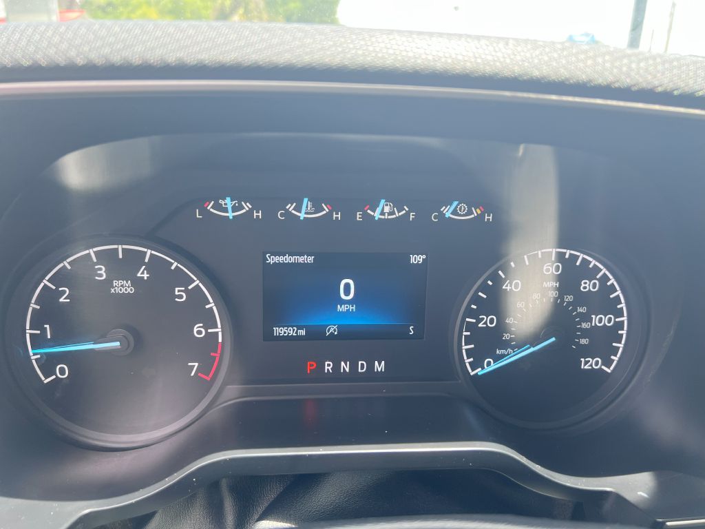 Photo 14 of this FORD F150