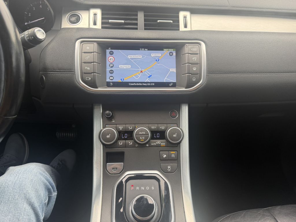 Photo 14 of this LAND ROVER RANGE ROVER EVO