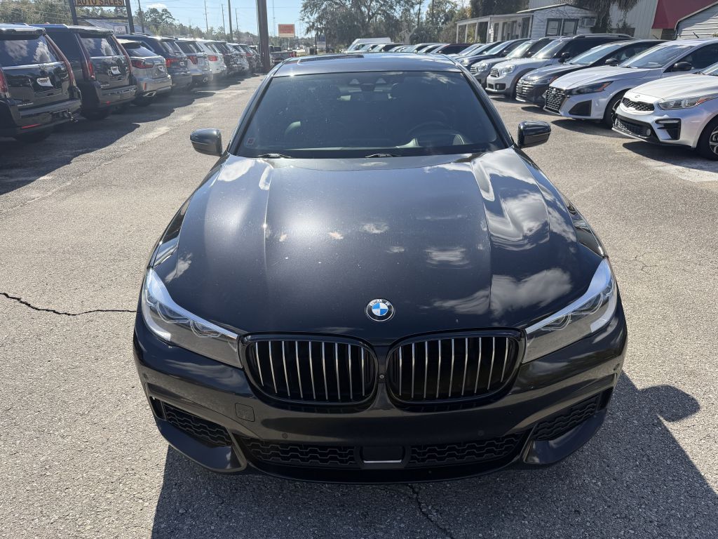 Photo 2 of this BMW 740