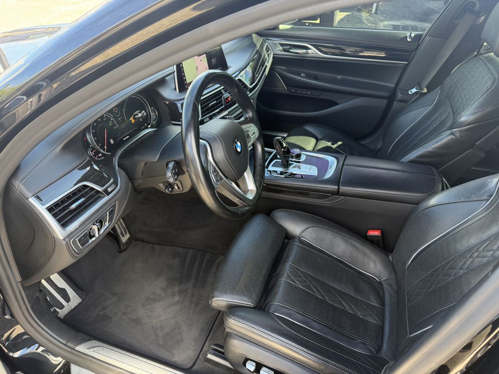 Photo 9 of this BMW 740