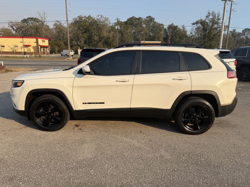 Photo 8 of this JEEP CHEROKEE