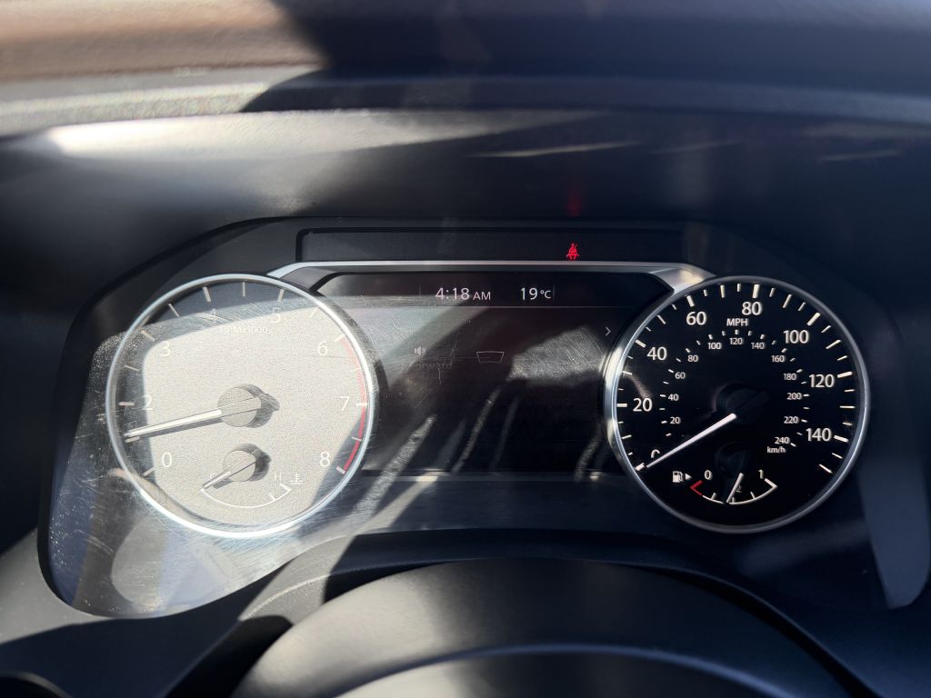 Photo 14 of this NISSAN ROGUE