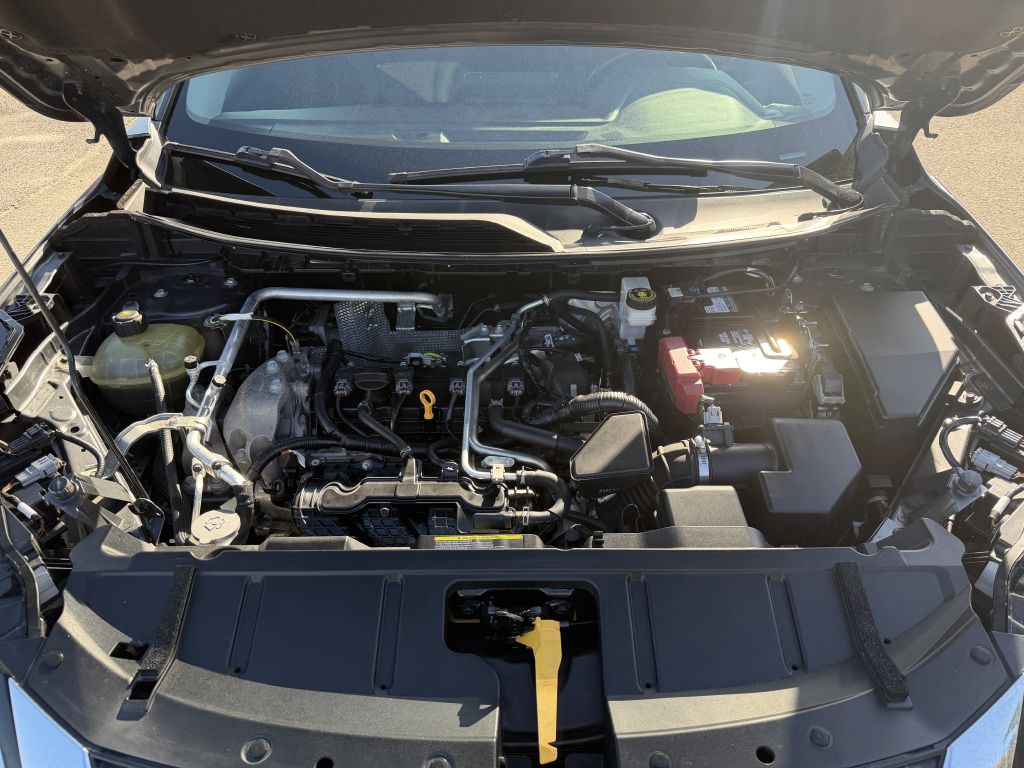 Photo 17 of this NISSAN ROGUE