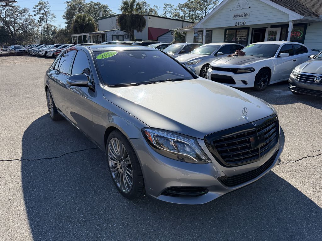 Photo 3 of this MERCEDES-BENZ S-CLASS